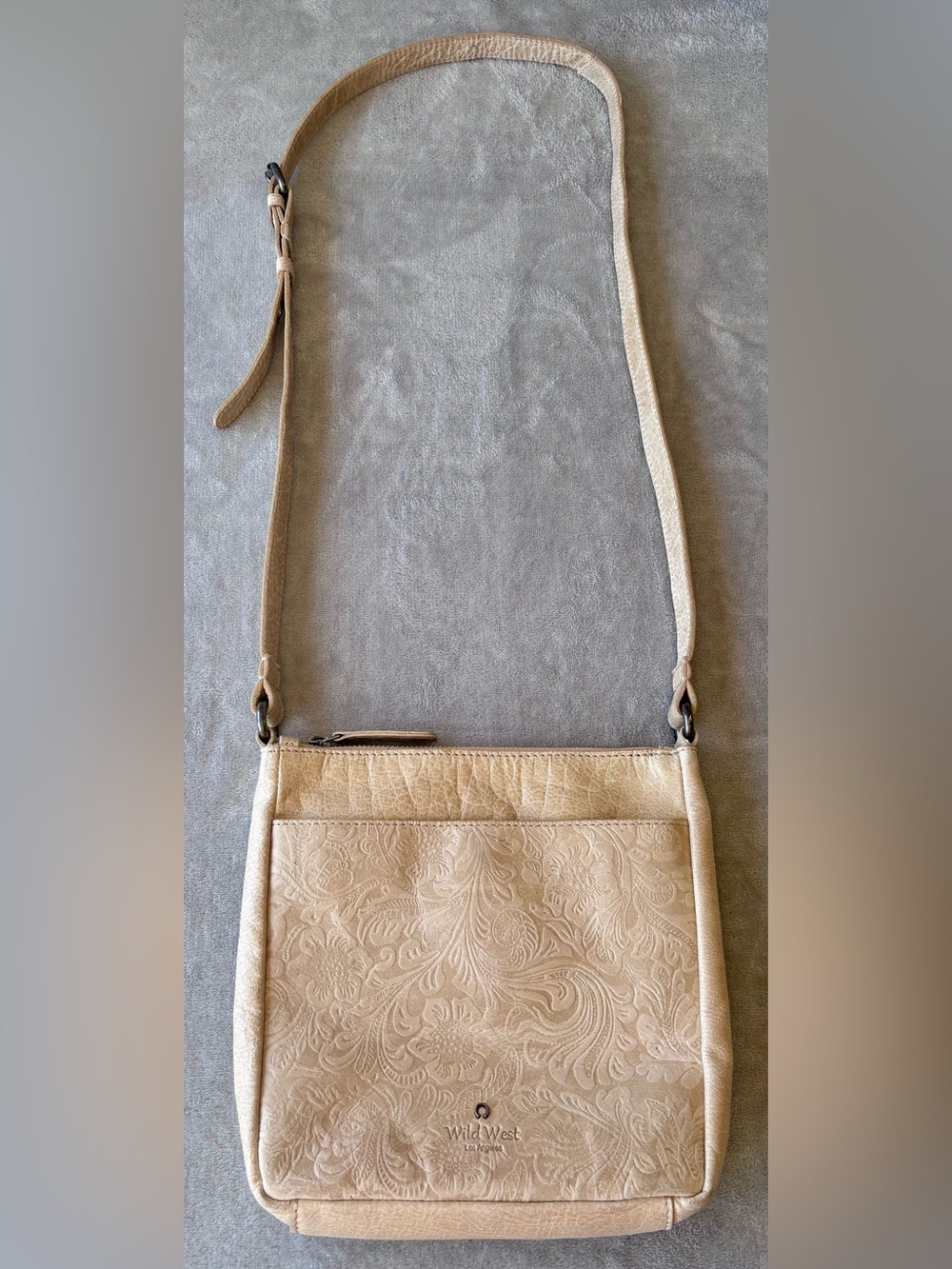 🤎 Wild West Los Angeles Embossed Leather Crossbody Bag (Tan) 🤎